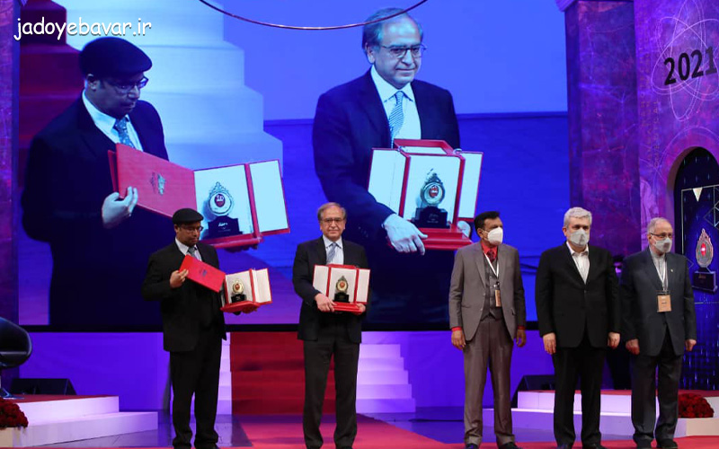 کامران وفا در مراسم اهدا جایزه مصطفی 2021