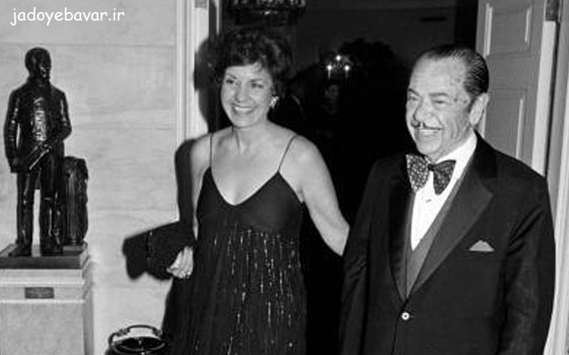 ویلیام کلمنت استونن به همراه همسرش جسی ورنا تارسون