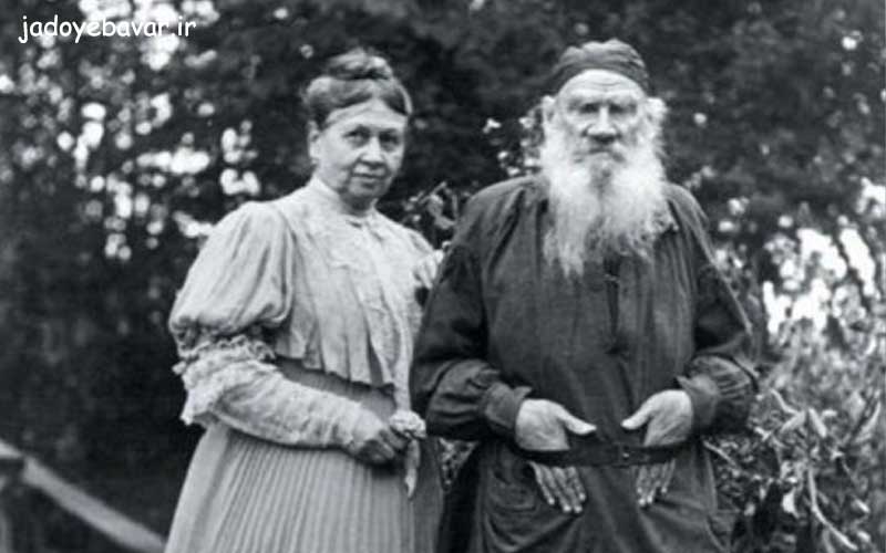 لئو تولستوی در کنار همسر سوفیا آندره پونا برس