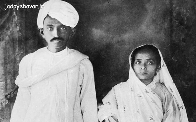 مهاتما گاندی و همسرش کاستوربا